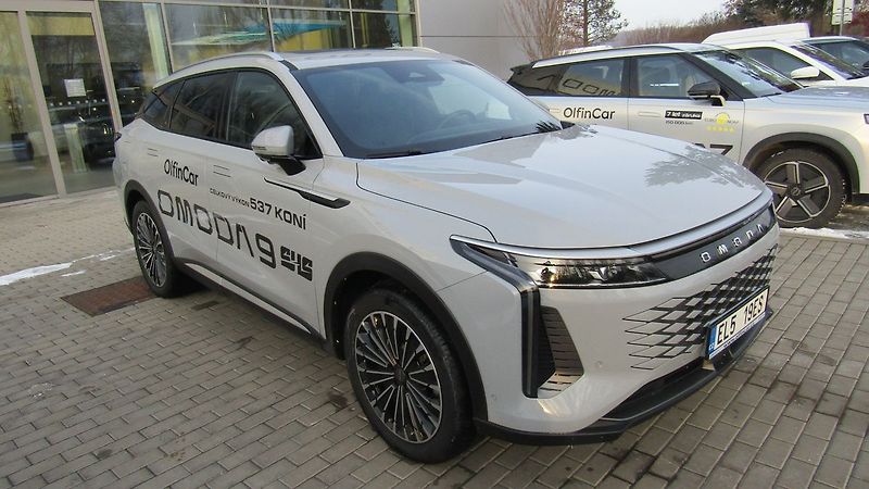Omoda Ostatní Premium AWD - fotka 2 z 9