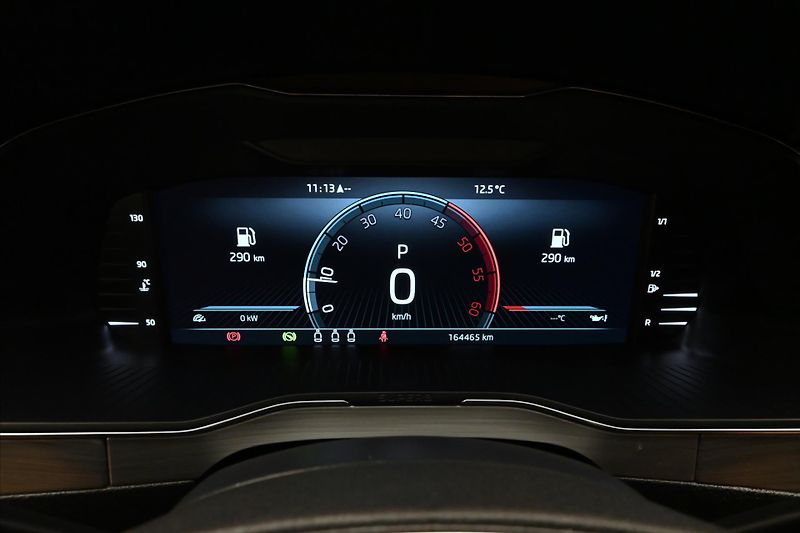 Škoda Superb 2,0 TDI 110kW DSG NAVIGACE Zár - fotka 16 z 30