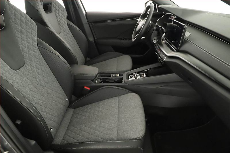 Škoda Octavia (2025) 1.5 TSI, SPORTLINE, KEYLESS - fotka 7 z 15