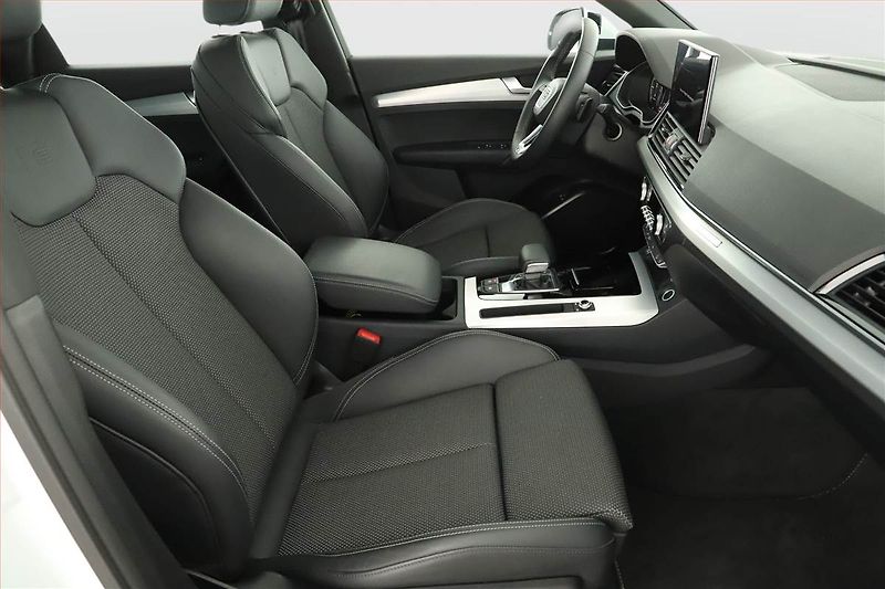 Audi Q5 (2024) 50 TFSI e - fotka 7 z 27