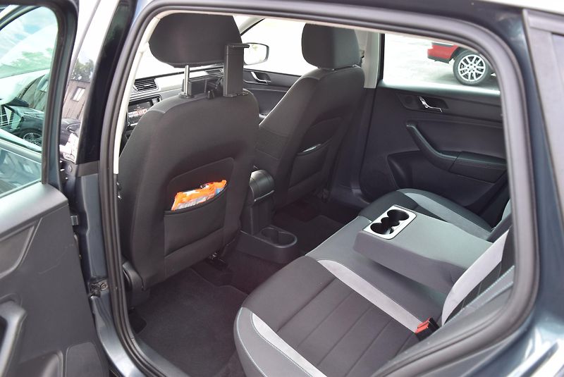 Škoda Rapid (2016) 1.2TSI 66kw AMBITION JOY XENON - fotka 15 z 49