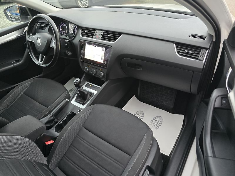 Škoda Octavia 1,5TSI 110kW 1.Maj. ČR -DPH - fotka 10 z 36
