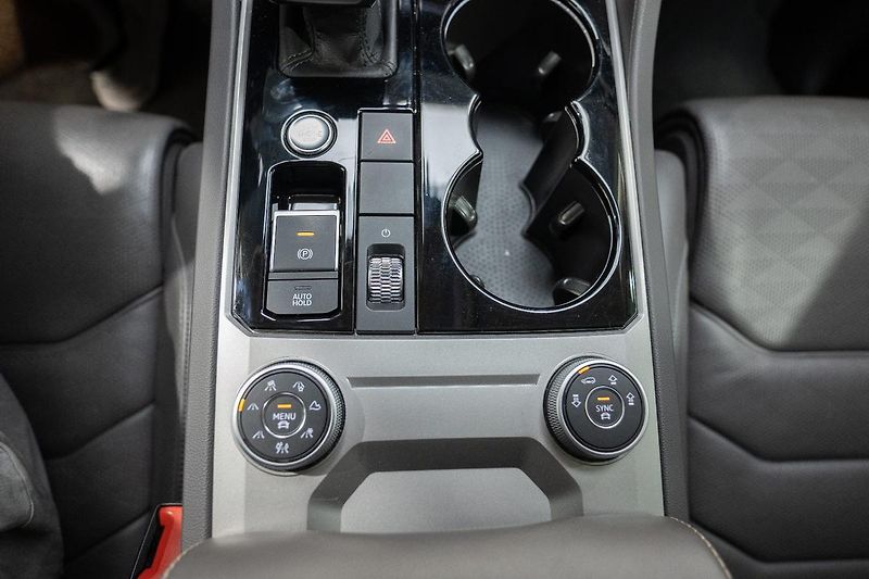 Volkswagen Touareg 3.0 TDI 210 kW 4Motion - fotka 20 z 38