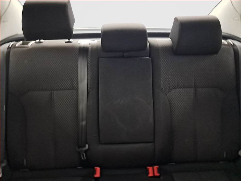 Volkswagen Passat (2011) Comfortline 1.4 TSI, Navi - fotka 10 z 18