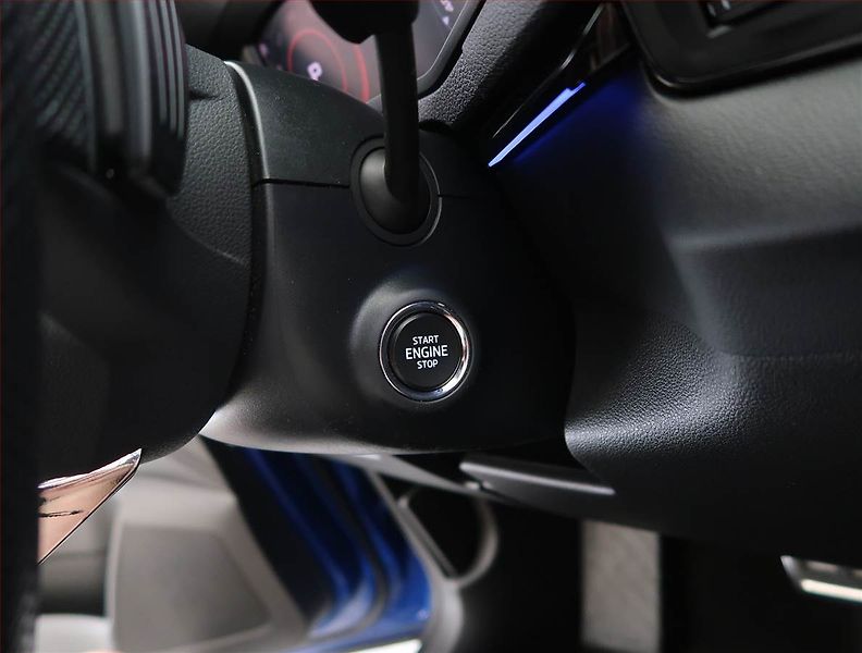 Škoda Karoq (2021) Sportline 1.5 TSI, digi klima - fotka 25 z 28