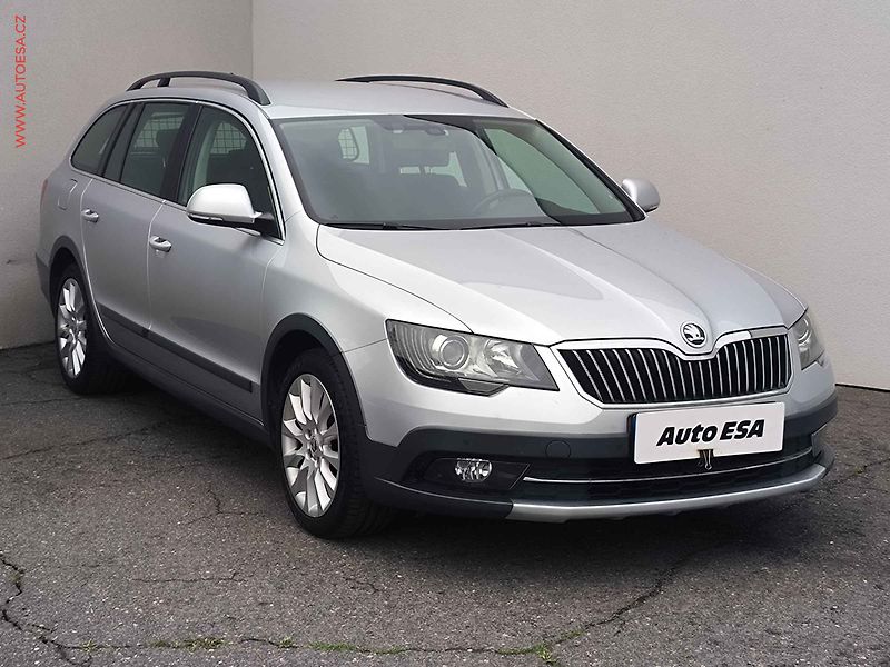 Škoda Superb (2014) 2.0 TDi 4x4, ČR, Outdoor, AT - fotografie inzerátu