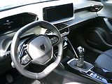 Peugeot 2008 (2025) 1.2 PT 100k ALLURE v ZÁRUCE - náhled 9