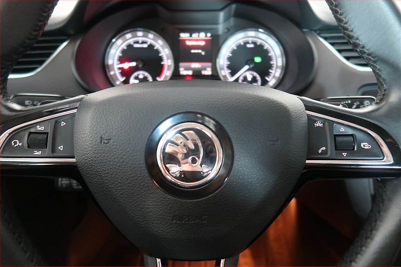 Škoda Octavia (2017) Laurin&Klement 2.0 TDI, 4X4 - fotka 18 z 21