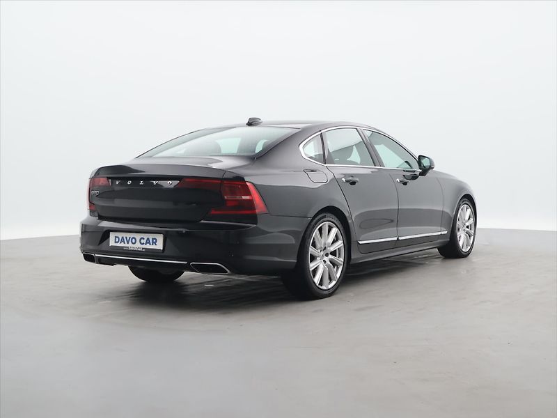Volvo S90 2.0 D4 140kW CZ Inscription - fotka 7 z 29