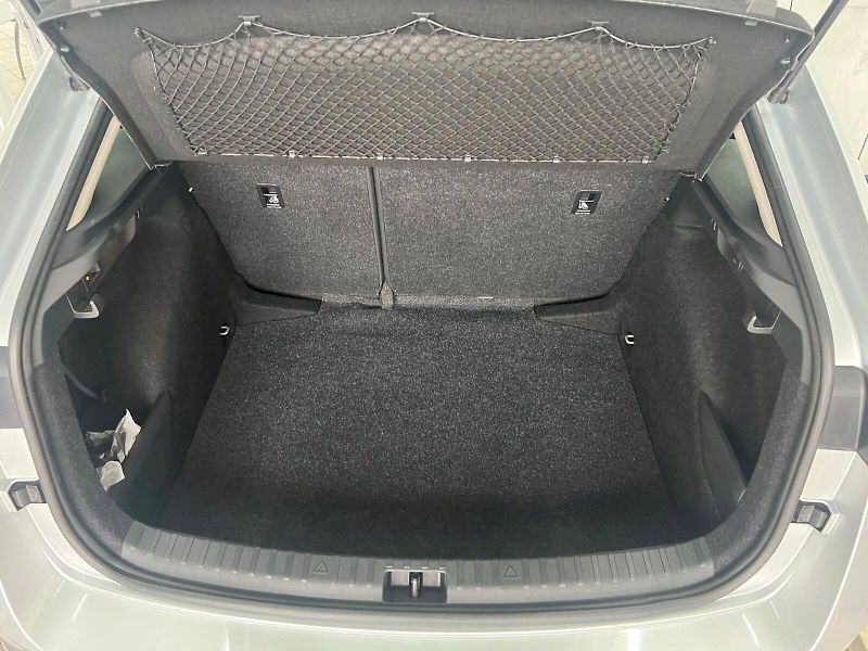 Škoda Scala (2025) Selection 1.0TSi 85kW 6°manuál - fotka 15 z 30