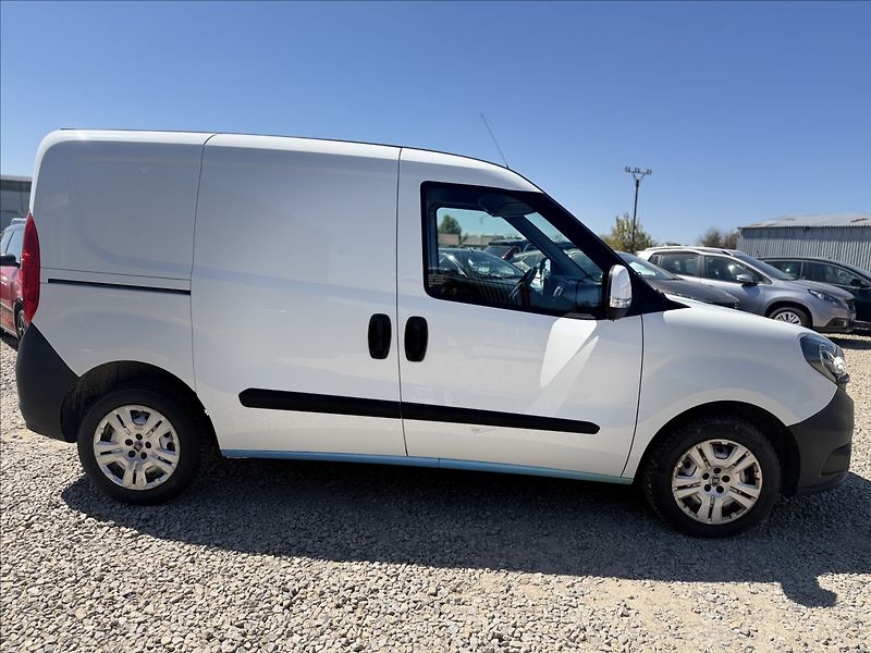 Fiat Dobló JTD 70kW KLIMA - fotka 4 z 27