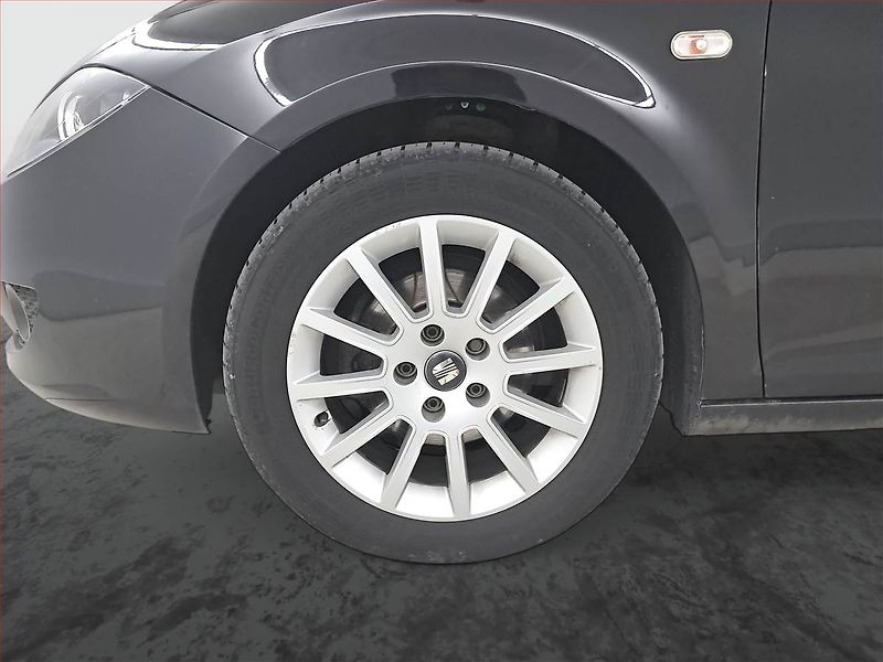 Seat Leon (2008) 1.4, nová STK, jezdí výborně - fotka 15 z 16