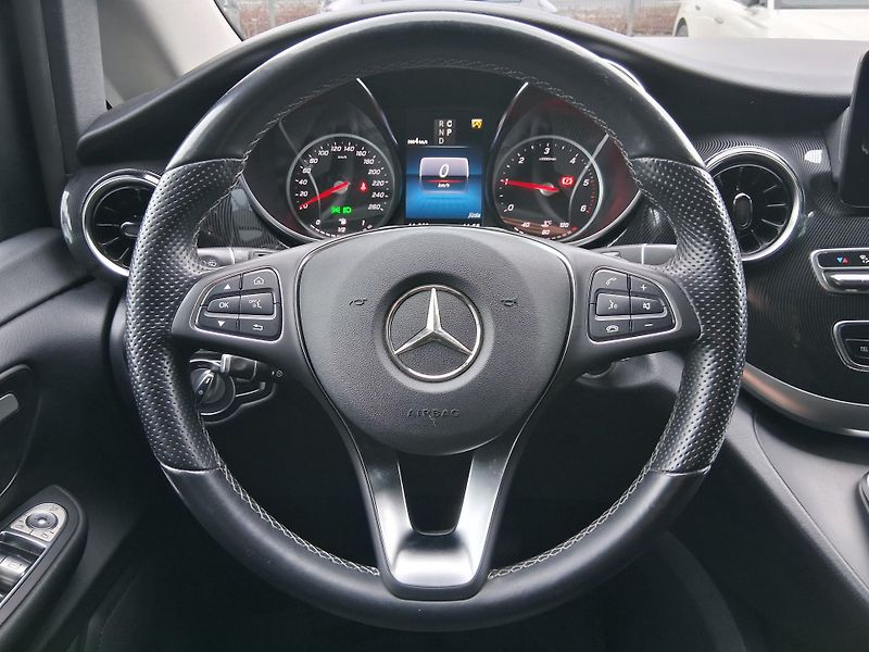 Mercedes-Benz Třídy V 250D 4MATIC XL 140 kW - fotka 12 z 30