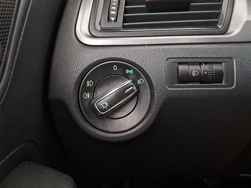 Škoda Rapid (2014) 1.2 TSI, Tempomat - fotka 17 z 17