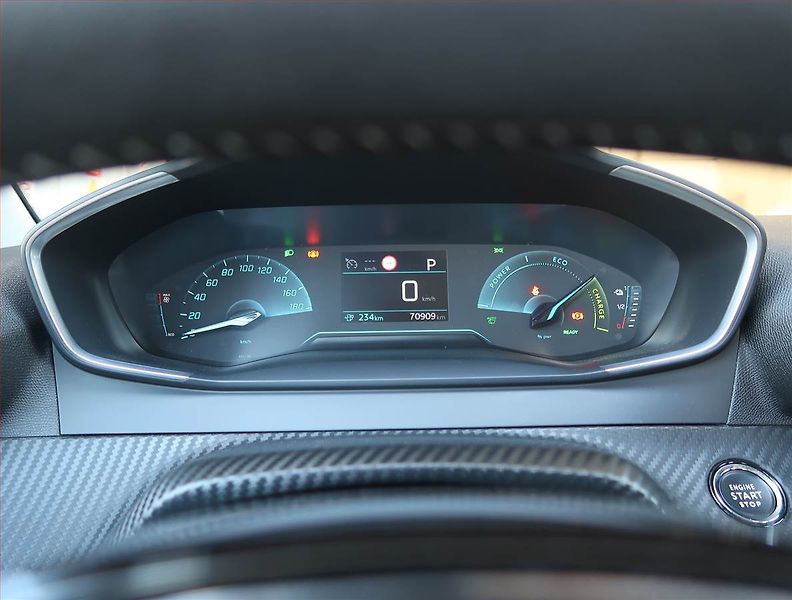 Peugeot 208 (2021) 50 kWh, SoH 90%, Automat - fotka 11 z 22