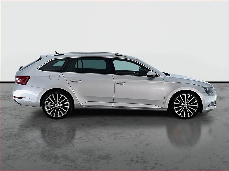 Škoda Superb (2016) 2.0 TDI, Navi, Bi-Xenony - fotka 6 z 17