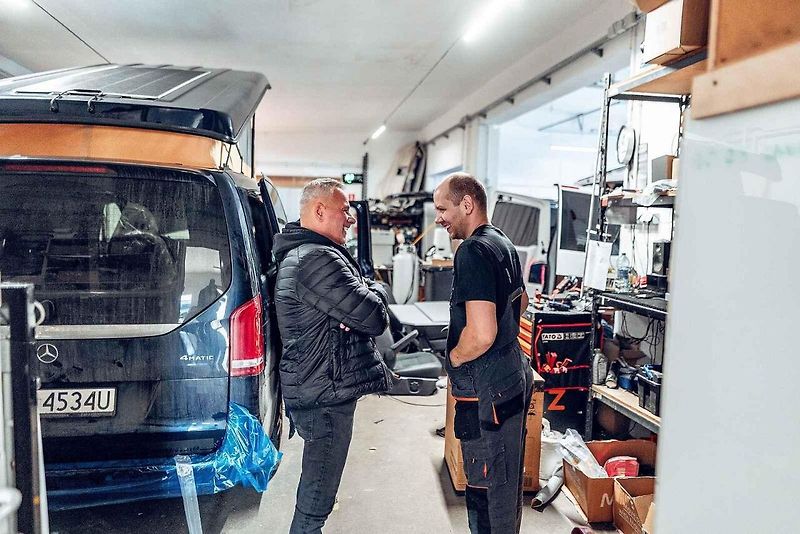 Camper nebo také campervan je název pro obytnou dodávku nebo menší automobil upravený pro spaní a cestování.