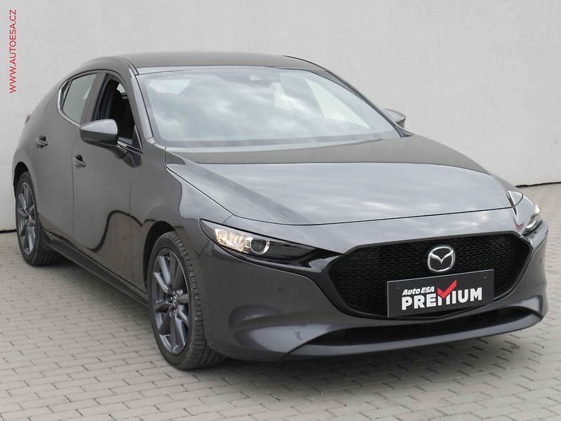 Mazda 3 (2022) 2.0 Skyactiv-G, 1.maj,ČR, AC - fotka 1 z 22