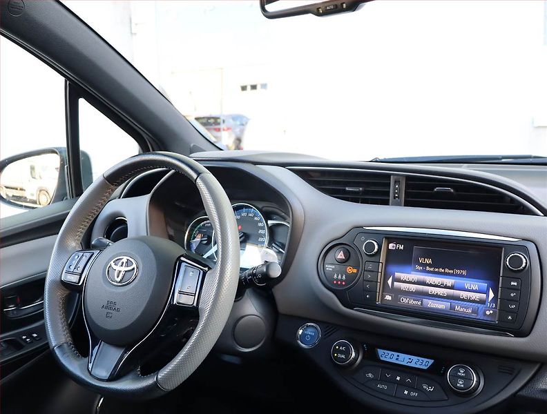 Toyota Yaris (2017) 1.5 Hybrid, Automat - fotka 7 z 19
