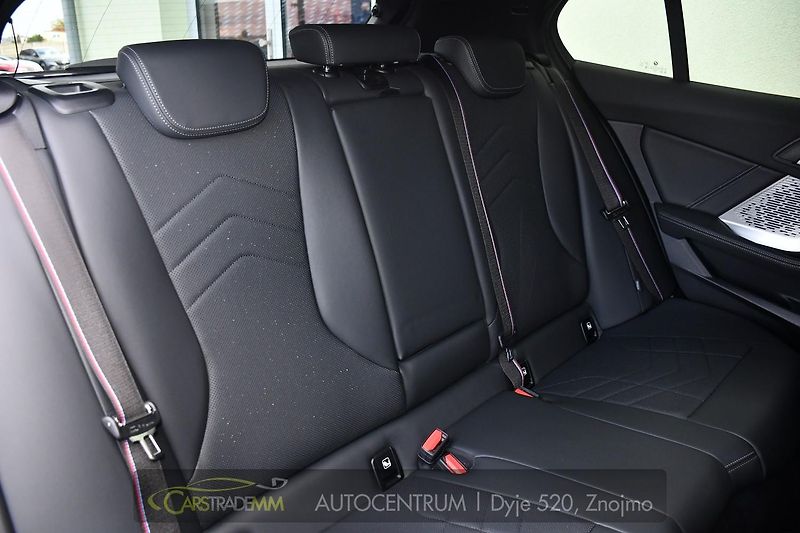 BMW Řada 1 118d M-SPORT 1M ČR HUD  - fotka 19 z 54