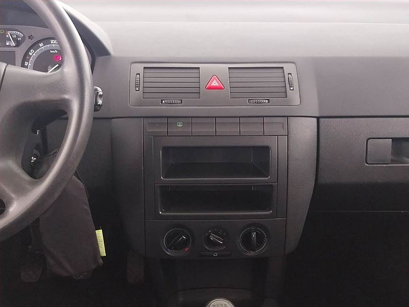 Škoda Fabia (2005) Ambiente 1.2 12V, nová STK - fotka 12 z 14