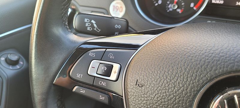 Volkswagen Polo (2016) 1,2TSi 81kW R-Line Highline - fotka 31 z 51