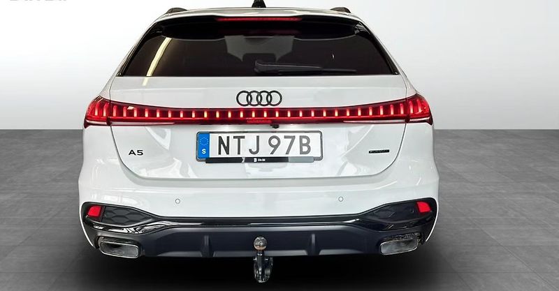 Audi A5 Avant 2.0 e-hybrid Q S-Line - fotka 5 z 14