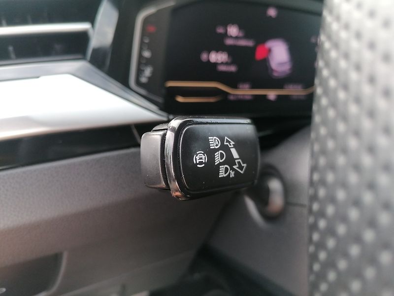 Volkswagen Arteon Shooting Brake (2021) 1.5 TSi R-LINE Manuál,Panorama - fotka 28 z 37