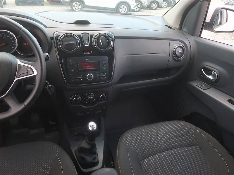 Dacia Lodgy (2017) 1.6 SCe, Serv.kniha, Tempomat - fotka 8 z 14