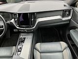 Volvo XC60 B4 AWD R-Design AT8, ČR - náhled 19