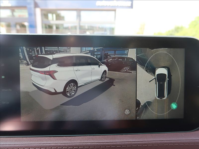Dongfeng U-Tour 1,5 T,130kW,1majČR,ExclusiveFR - fotka 16 z 37