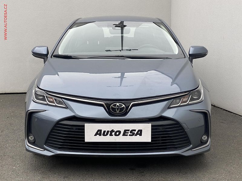 Toyota Corolla (2023) 1.5 VVT-i, ČR, Comfort - fotka 2 z 20