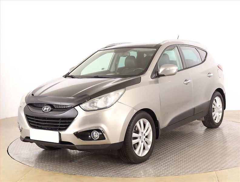 Hyundai ix35 (2010) 2.0 CRDi, 4X4, Serv.kniha - fotka 2 z 16