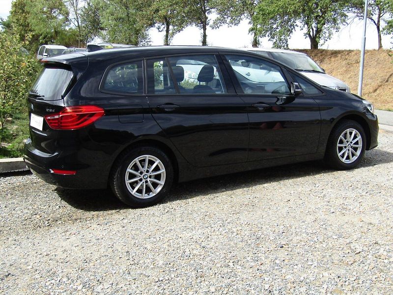 BMW Řada 2 (2019) GT 216D AUTOMAT - fotka 10 z 37