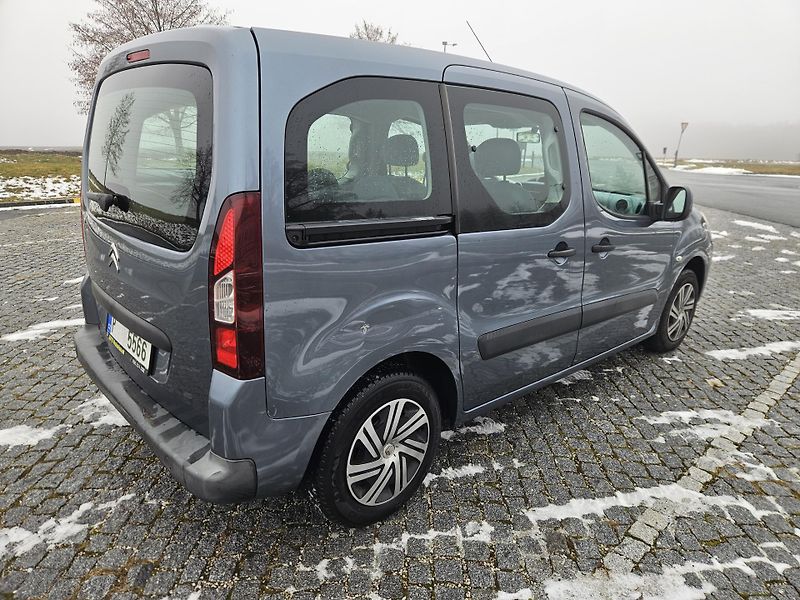 Citroën Berlingo (2013) 1.6 88kw, PĚKNÝ STAV,  SPLÁTKY - fotka 6 z 21