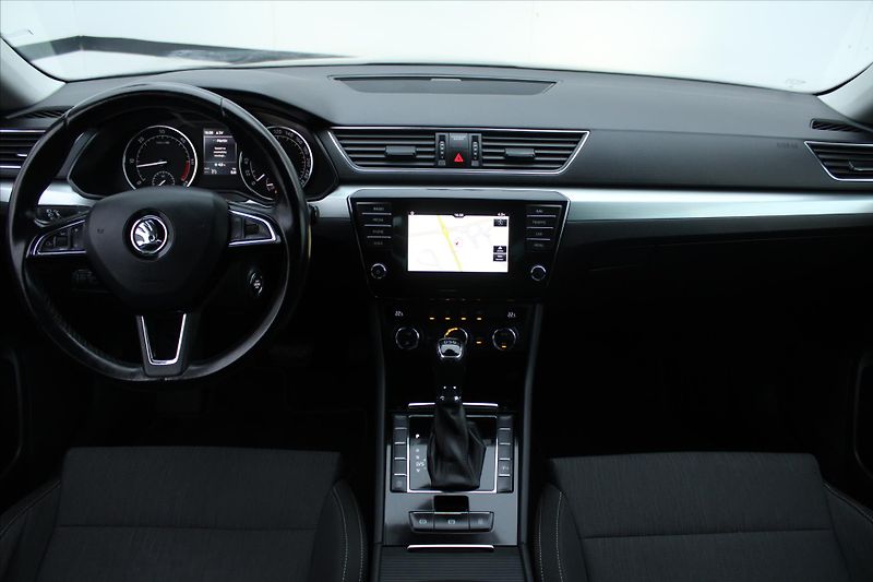 Škoda Superb 2.0 TDI 110kW DSG BIXENON NAVI - fotka 12 z 21