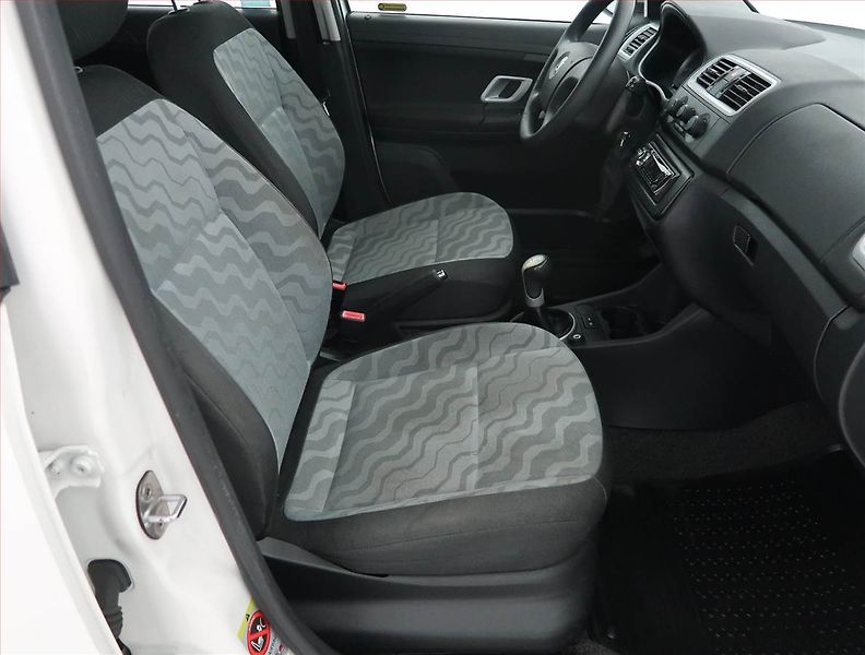 Škoda Fabia (2008) Ambition 1.2 12V, Serv.kniha - fotka 9 z 14