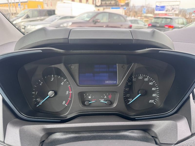 Ford Tourneo Custom (2013) 2,2D 114KW 8X  2X ŠOUP. SERVIS - fotka 23 z 50
