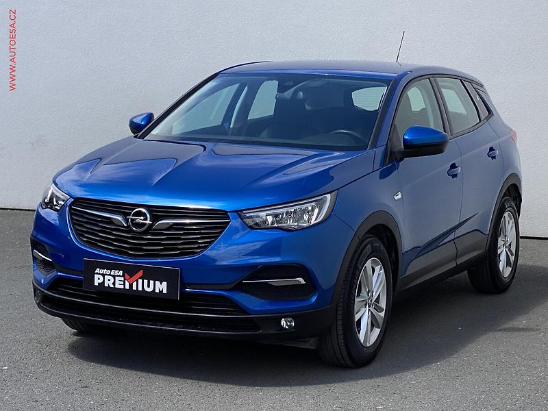 Opel Grandland X (2021) 1.2 T, 1.maj,ČR, Edition - fotka 3 z 19