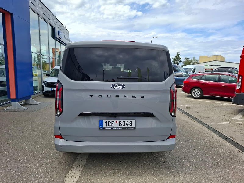 Ford Tourneo Custom Titanium L2, Tourneo, 2.0 EcoB - fotka 4 z 15
