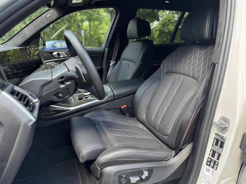 BMW X7 40d xDrive Msport PRO | max  - fotka 13 z 38