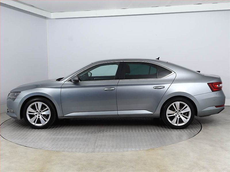 Škoda Superb (2017) Style 2.0 TDI 4x4, 4X4 - fotka 3 z 20