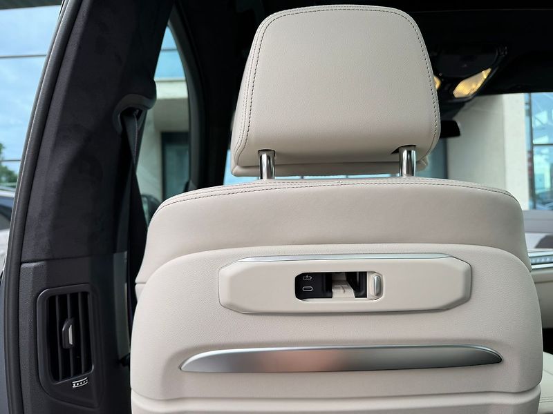 BMW X7 xDrive 40d - fotka 20 z 24