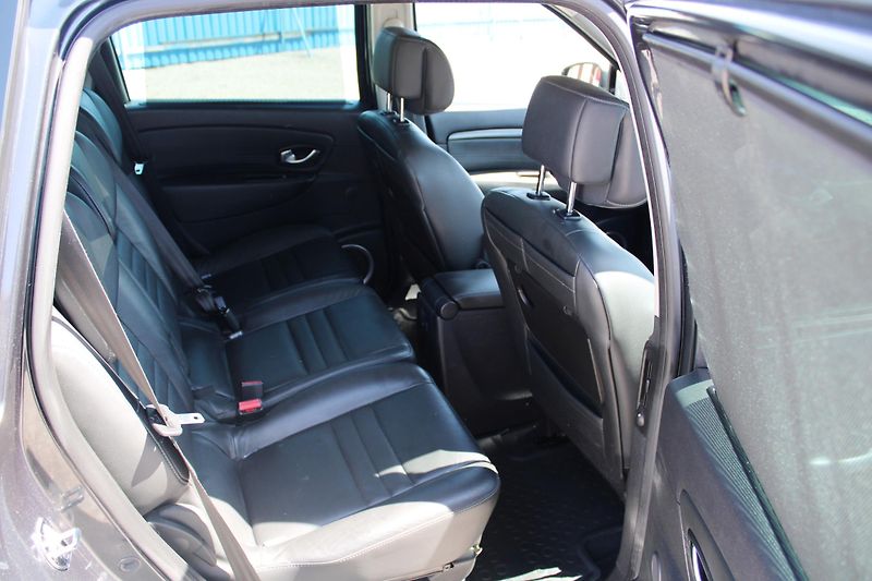 Renault Scénic (2010) 2,0i AUTOMAT NAVI KŮŽE XENON - fotka 12 z 16