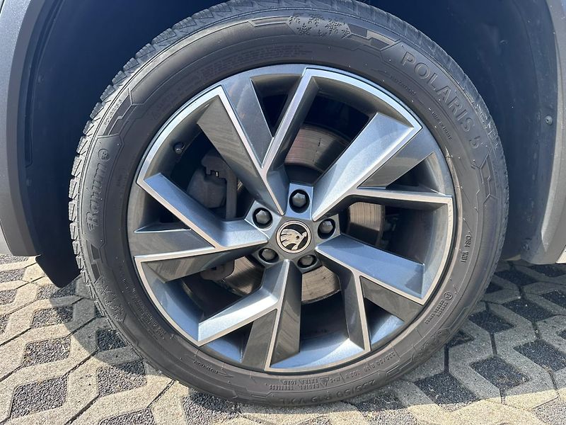 Škoda Kodiaq 2,0 TDI DSG 4x4 Sportline  - fotka 17 z 17