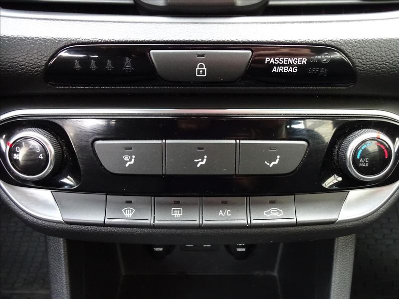 Hyundai i30 1,4 T-GDi 103 kW Fastback - fotka 35 z 55