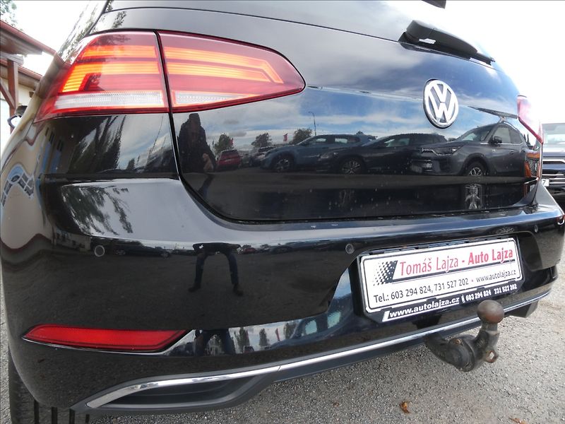 Volkswagen Golf 1,6 TDi 85kW IQ.Drive,1.maj,TZ - fotka 8 z 47