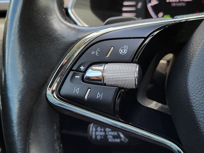 Škoda Superb III FL combi 1.5 TSI DSG STYLE - fotka 24 z 46