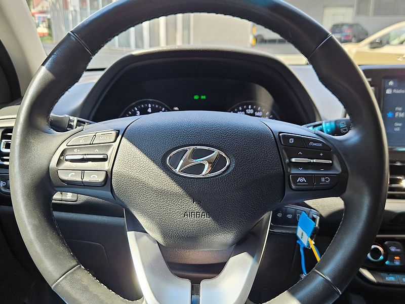 Hyundai i30 1,5 T-GDi 118kW,Smart,ČR,1.maj - fotka 16 z 35