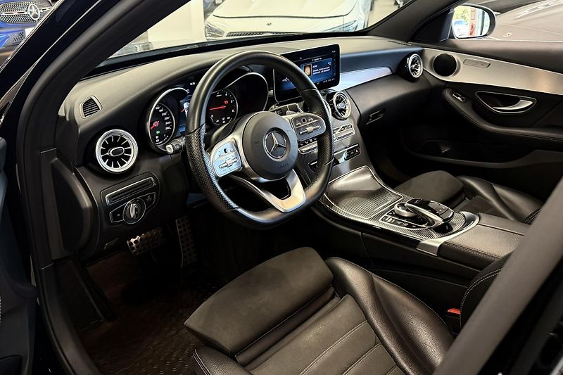 Mercedes-Benz Třídy C (2020) C 220d 4Matic AMG Line - fotka 28 z 81